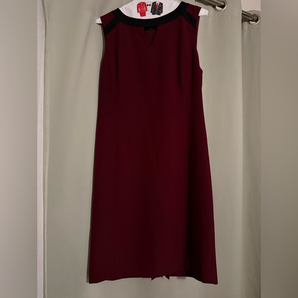Kasper Burgundy and Black Sleeveless Maxi Dress